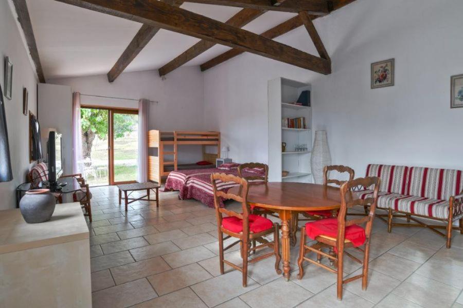 Domaine De La Marie Dans Le Luberon Villa Peypin-d'Aigues Exterior foto